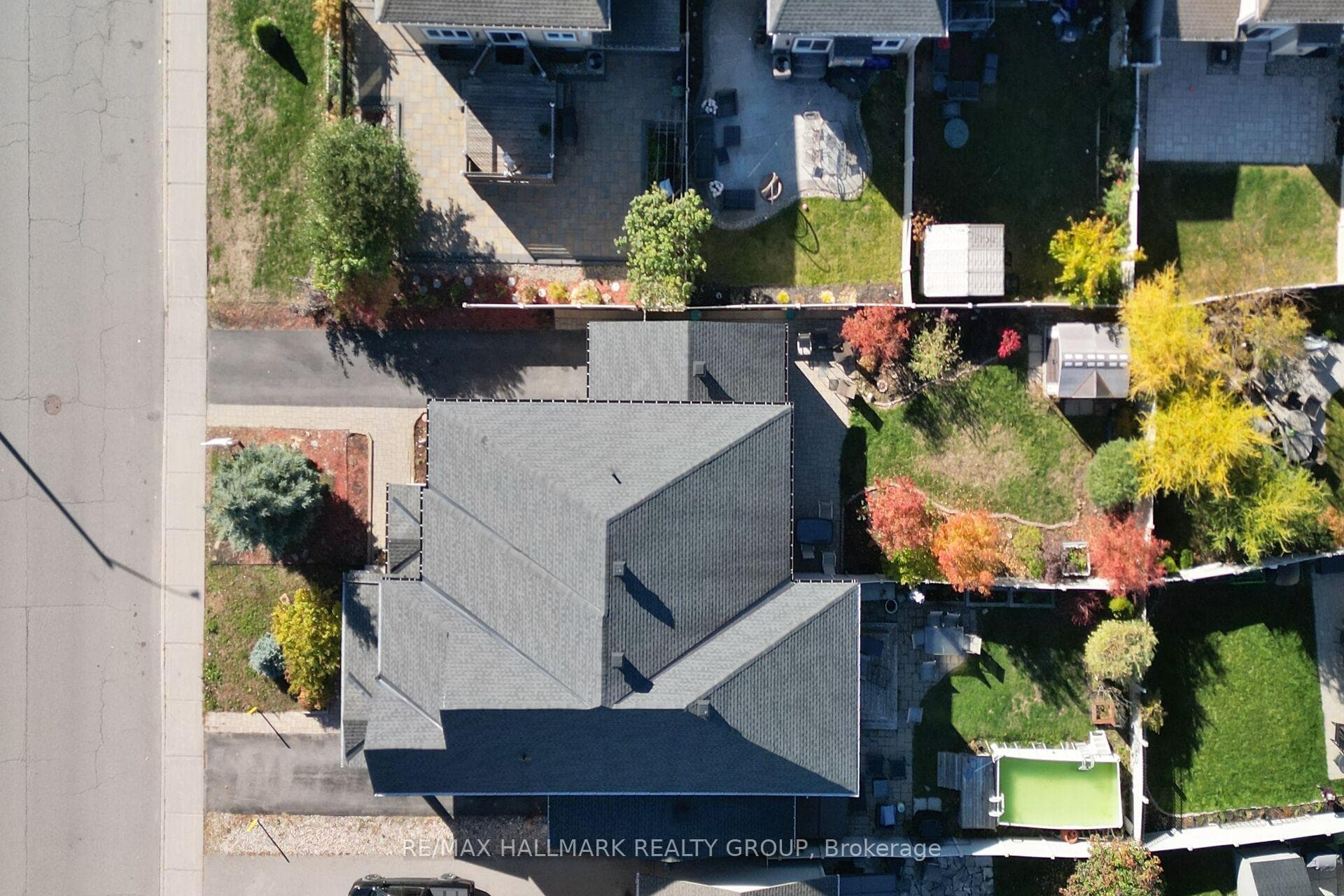55 Claridge Drive photo 41