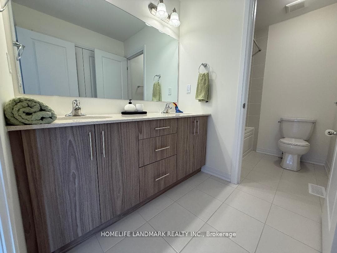 18 Tyler Avenue photo 33