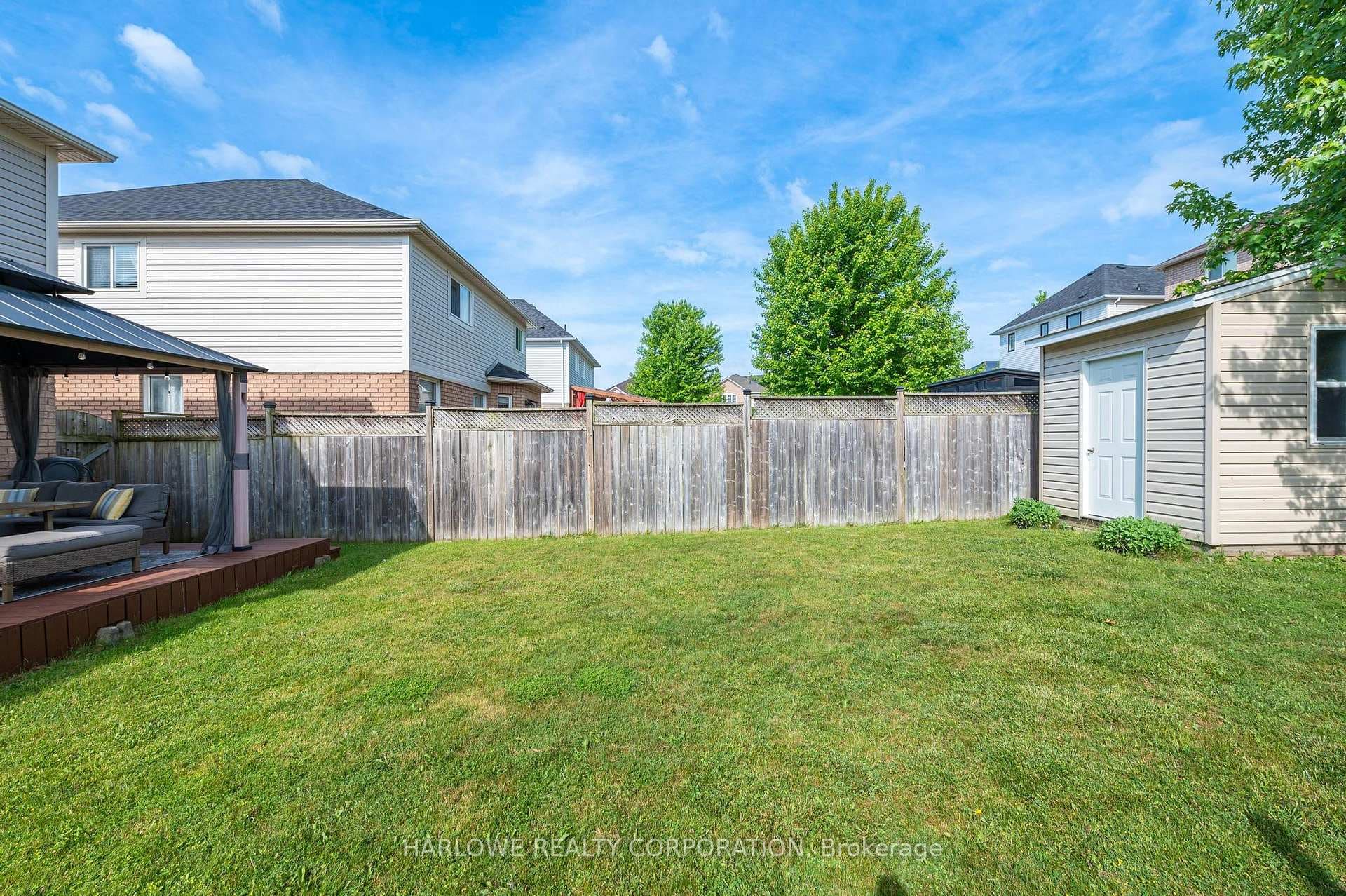 284 Bons Avenue photo 8