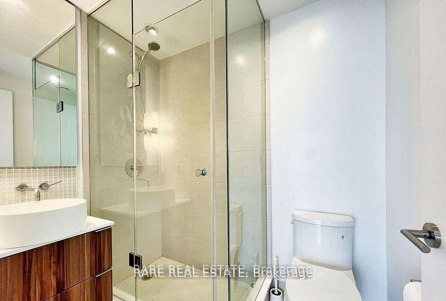 185 Roehampton Avenue Unit 2703 photo 16