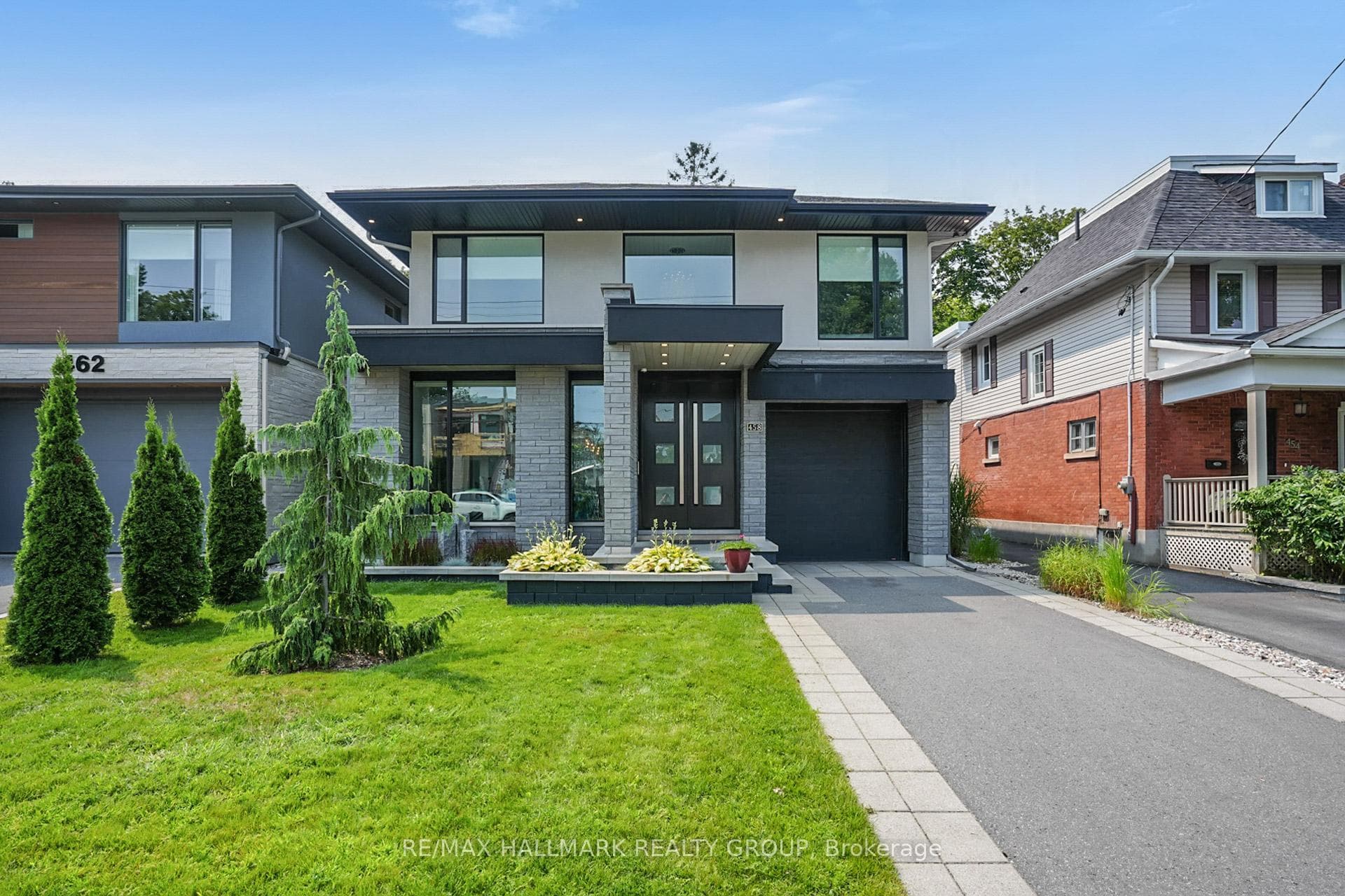 458 TWEEDSMUIR Avenue photo 1