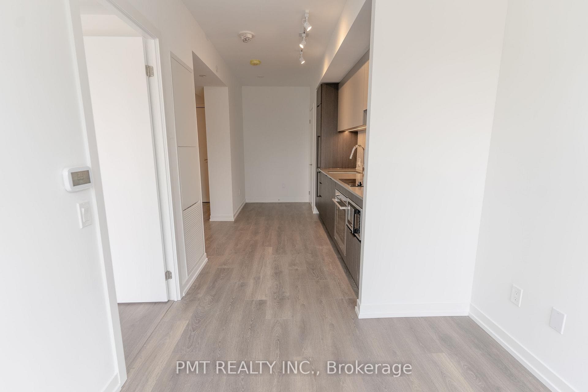 82 Dalhousie Street Unit 906 photo 4
