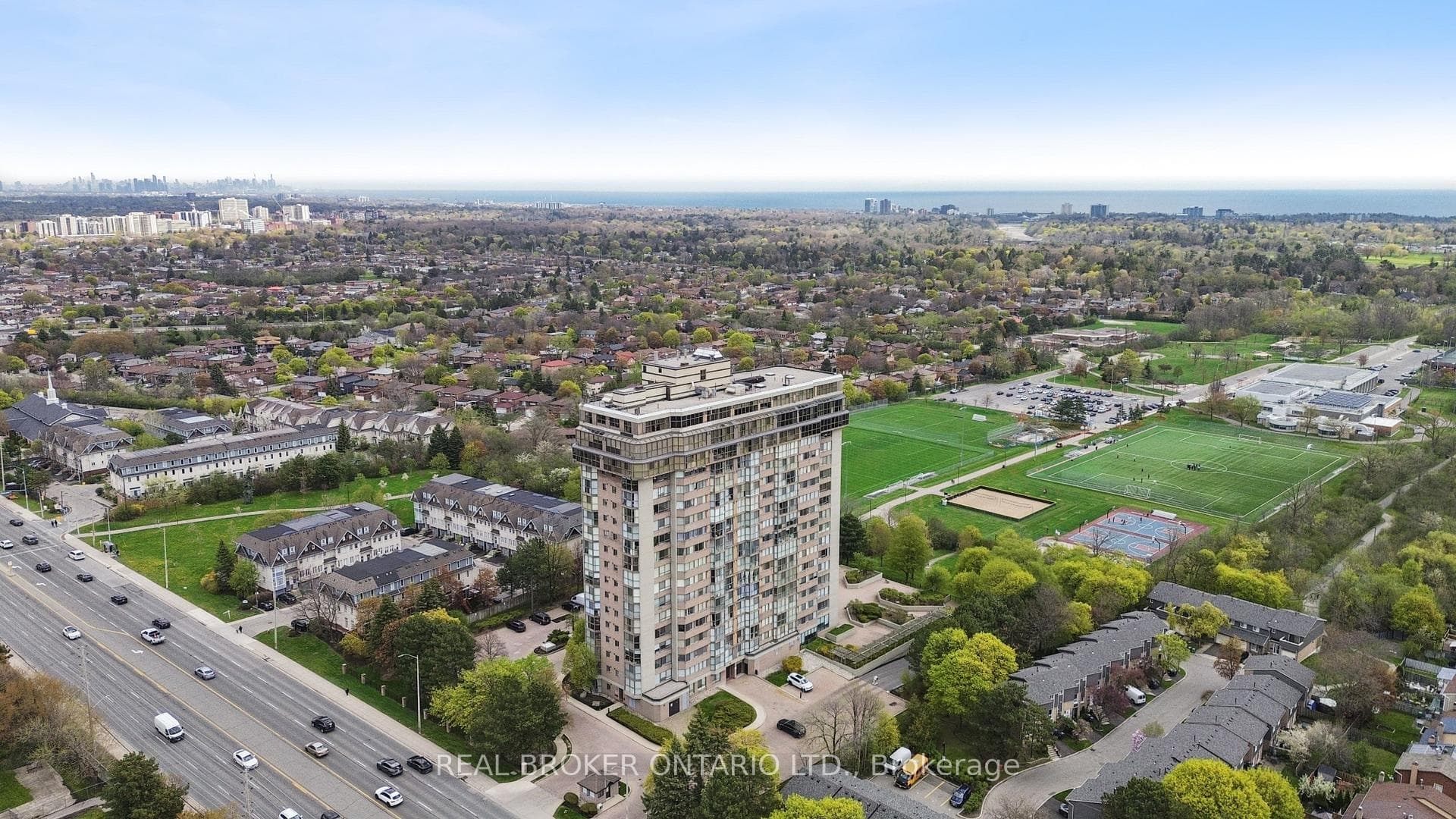 880 Dundas Street Unit 503 photo 47