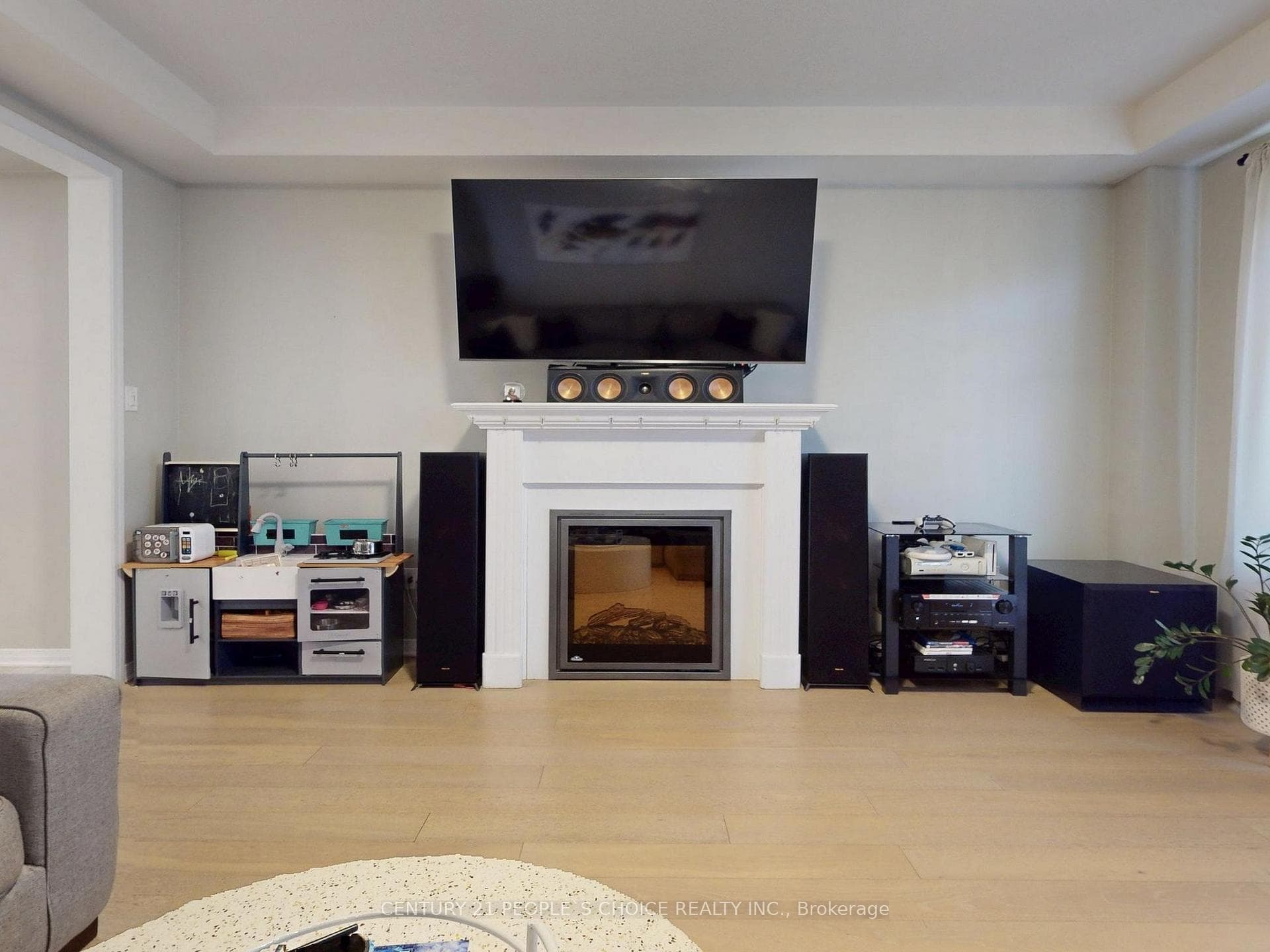 101 Preston meadow Avenue photo 3