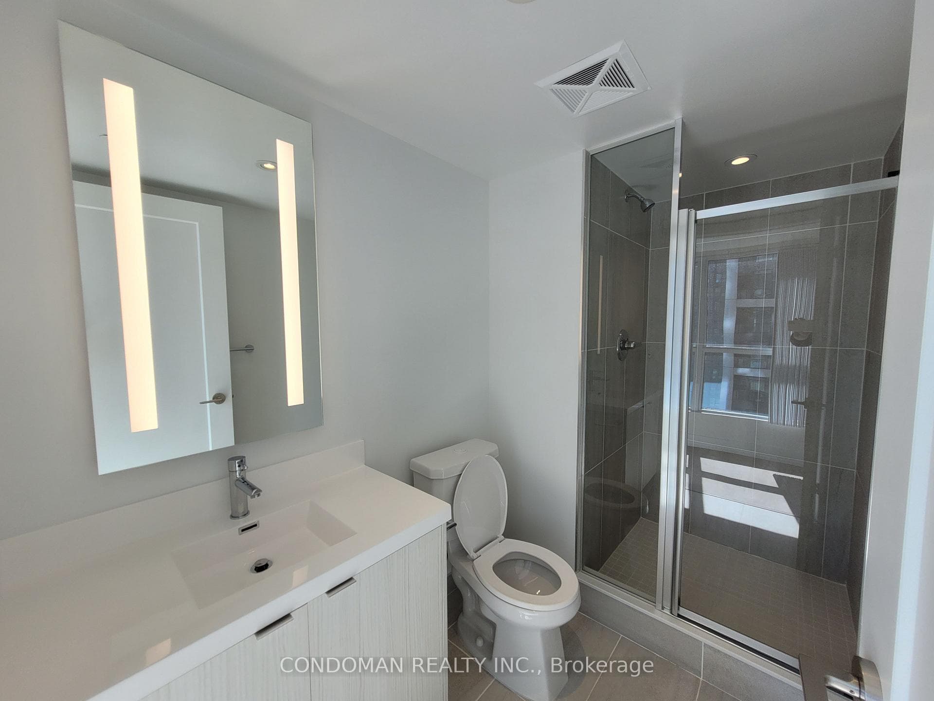 5 Mabelle Avenue Unit 1331 photo 8