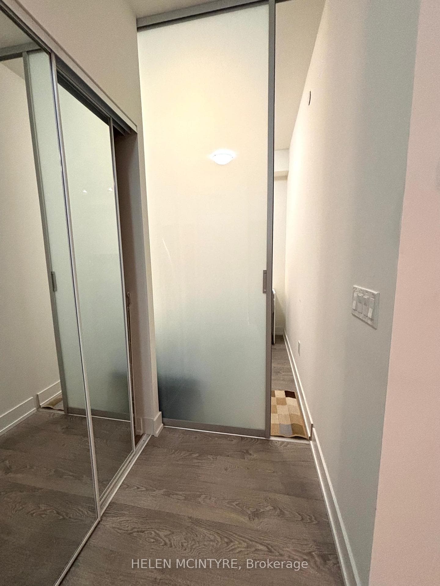 5 Mabelle Avenue Unit 3232 photo 7