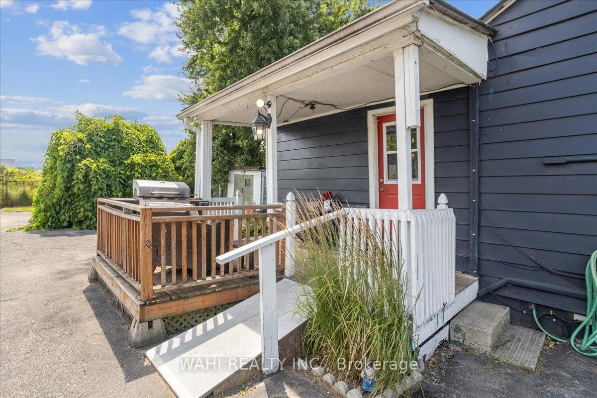 184 Mcanulty Boulevard photo 20