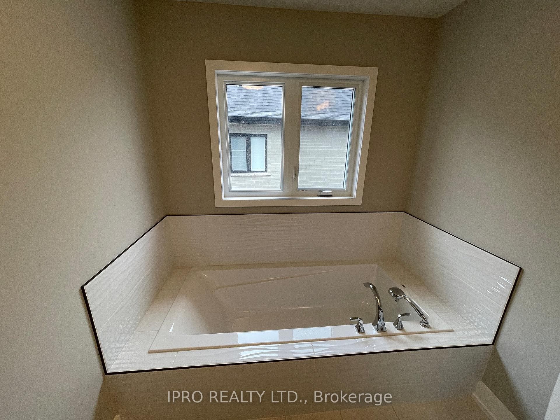 Master Ensuite Bathroom