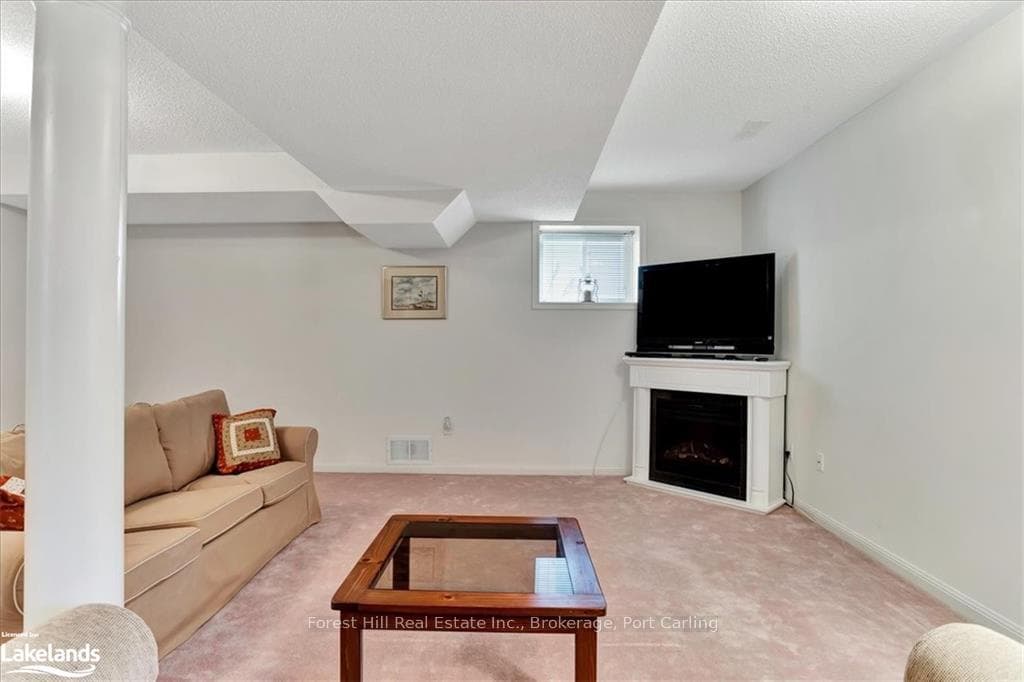 28 NORTHWOOD Drive photo 40