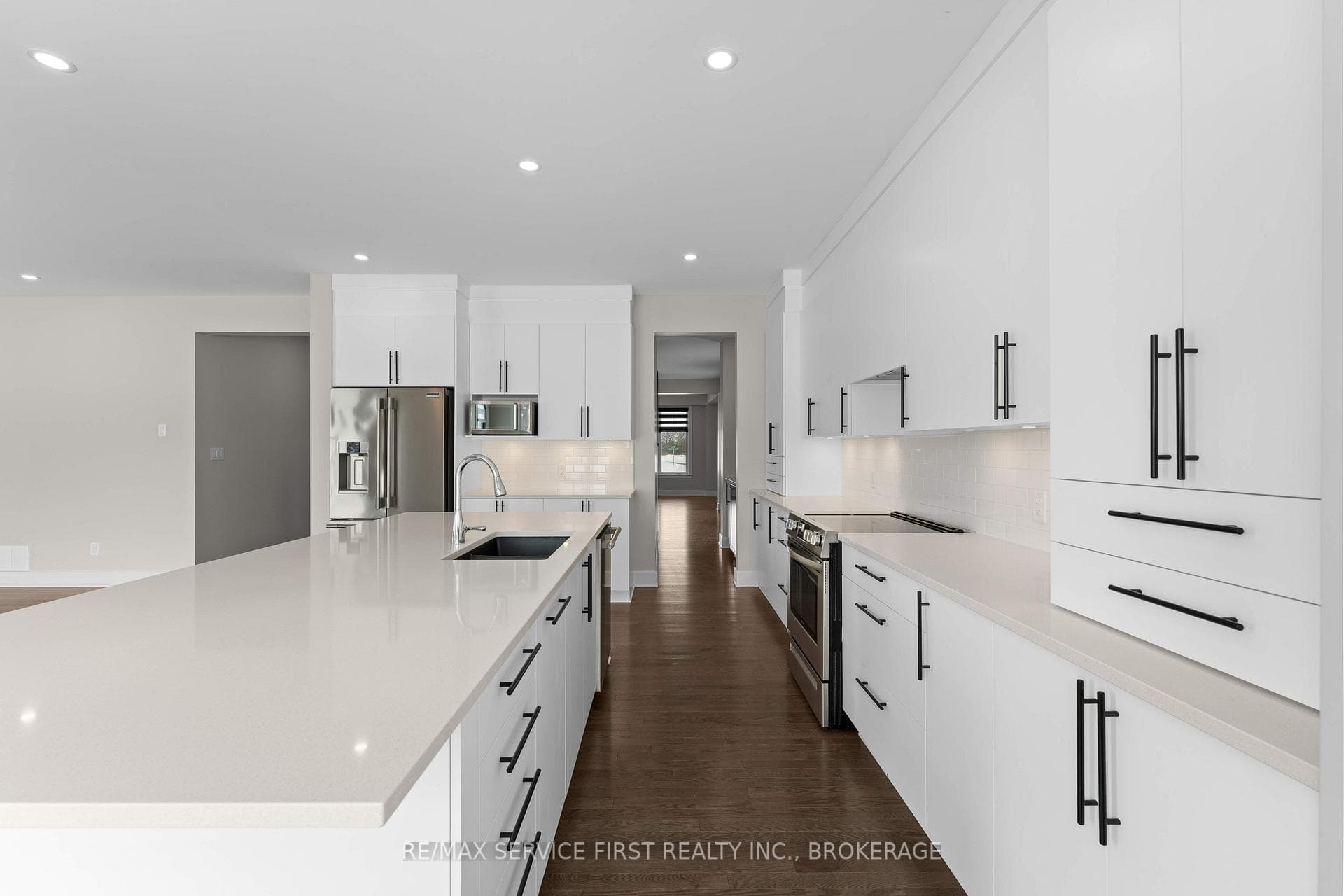 1601 Willow Court photo 14