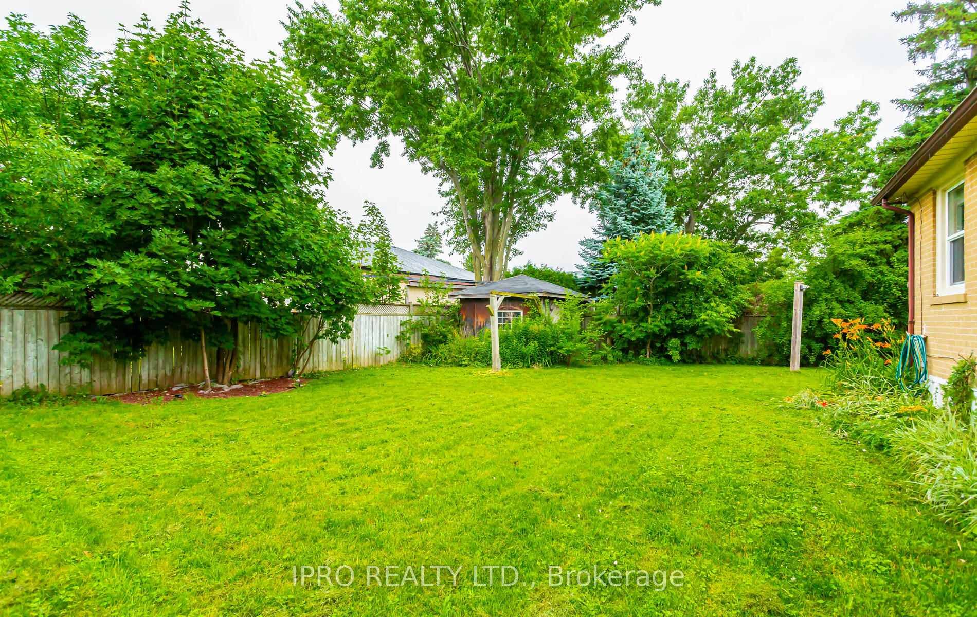 432 Sandmere Place photo 40