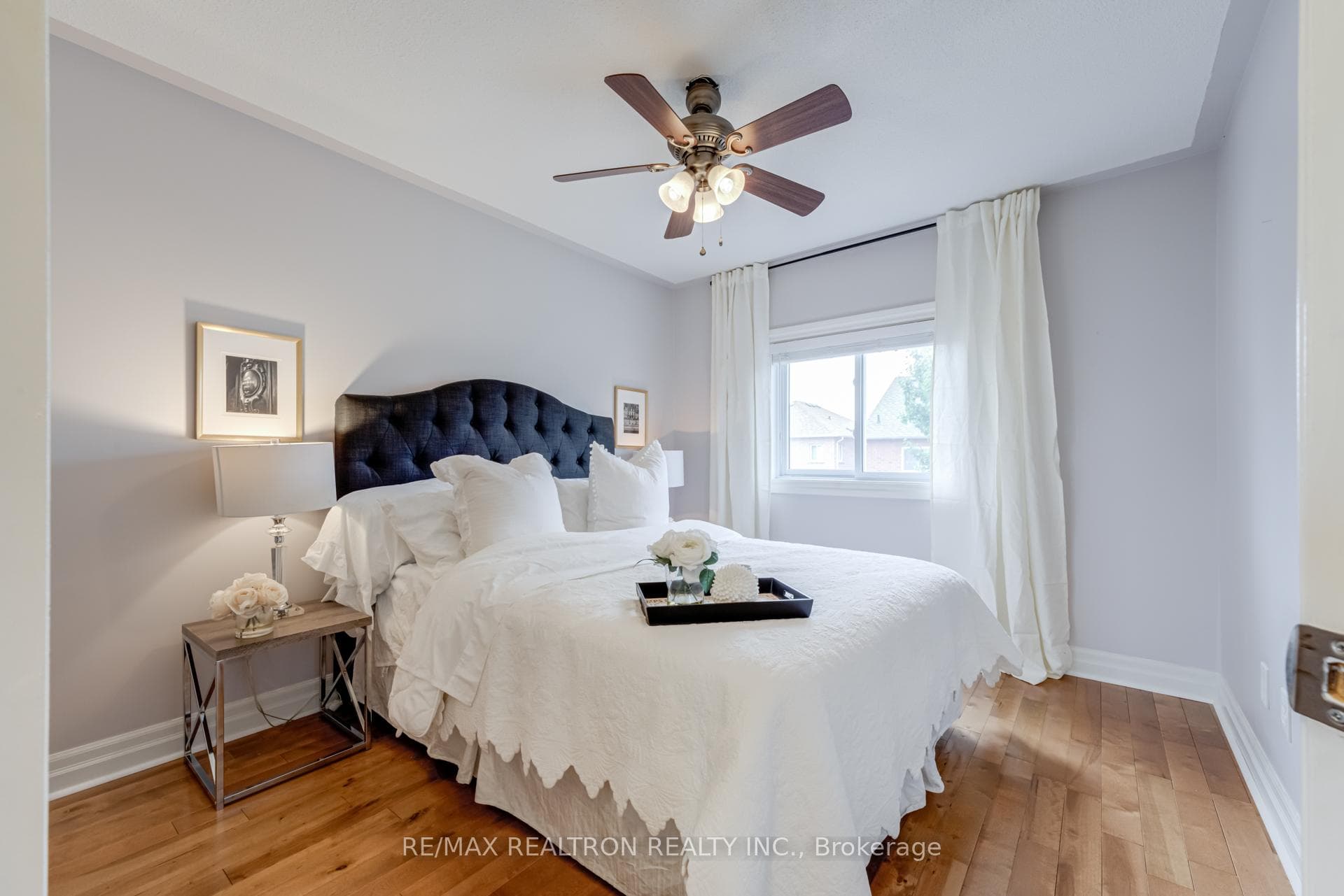 129 Mowat Crescent photo 20