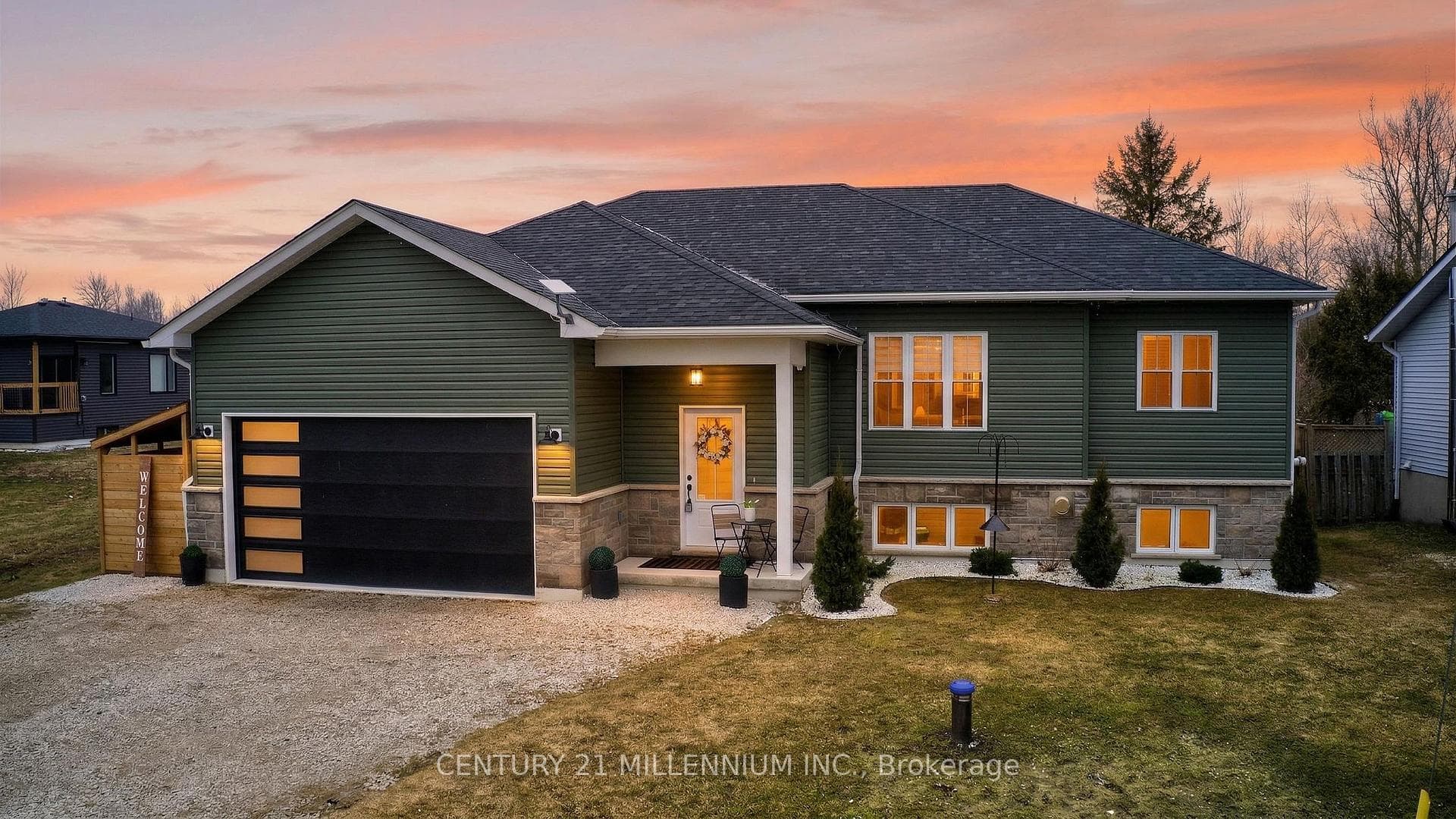 106 Edgar Street, Proton Station, Southgate, On