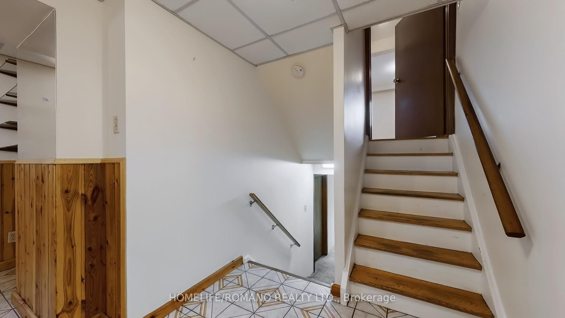 43 Warfield Drive photo 38