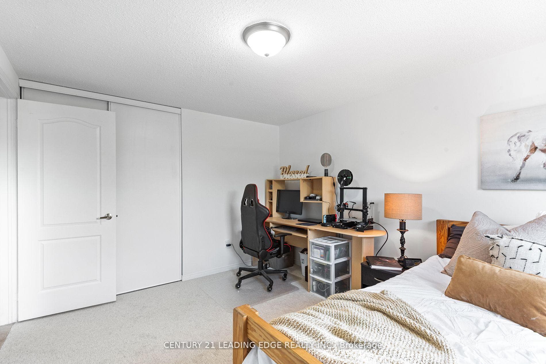 11 Pinestone Court photo 28