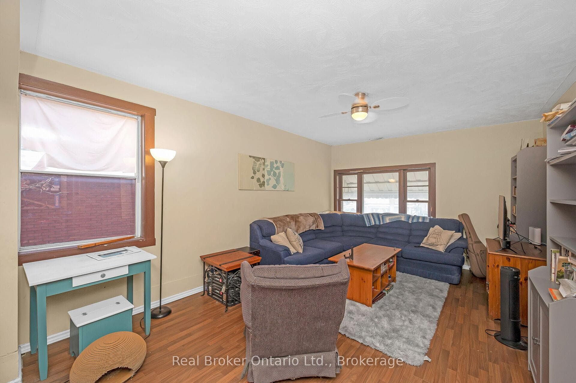 122 KING Street photo 29