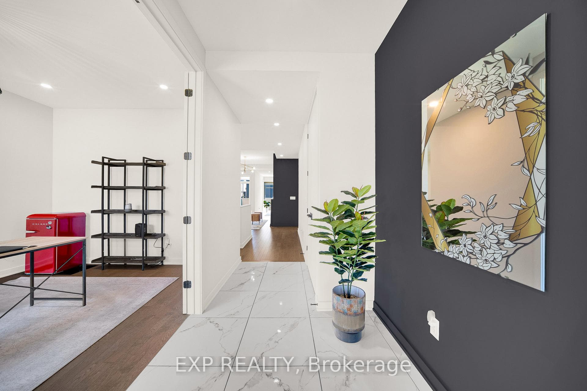 708 Wooler Place photo 35