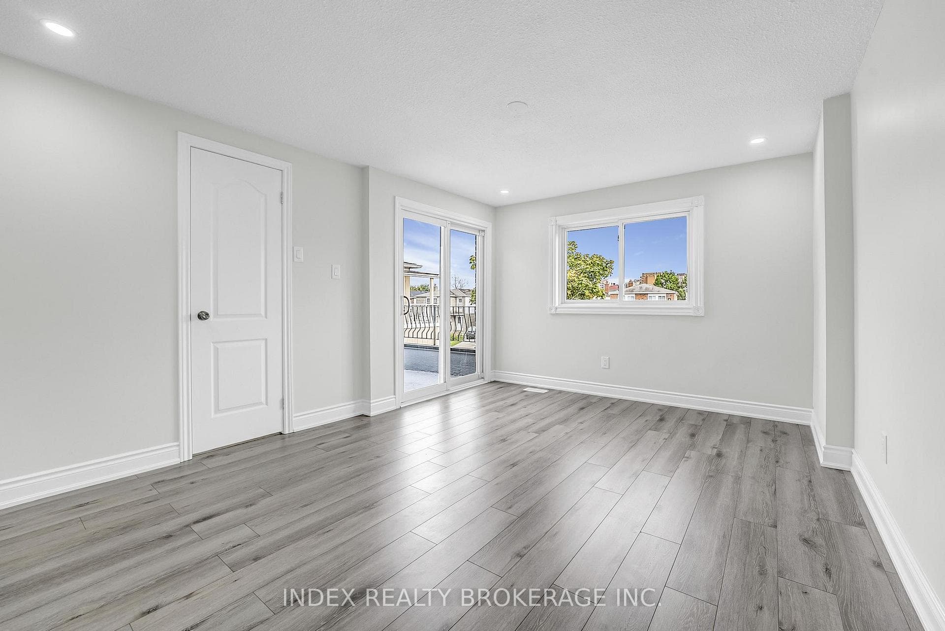 6 Banting Crescent photo 13