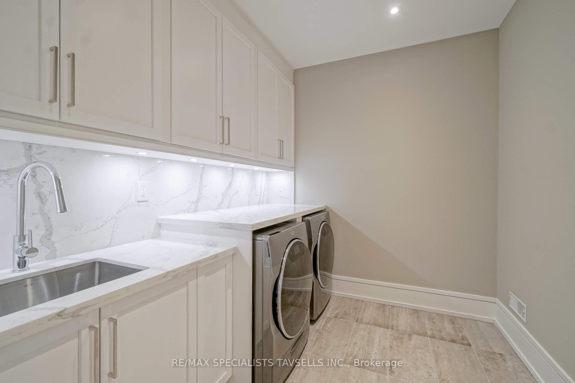 7 Dolan Drive photo 35