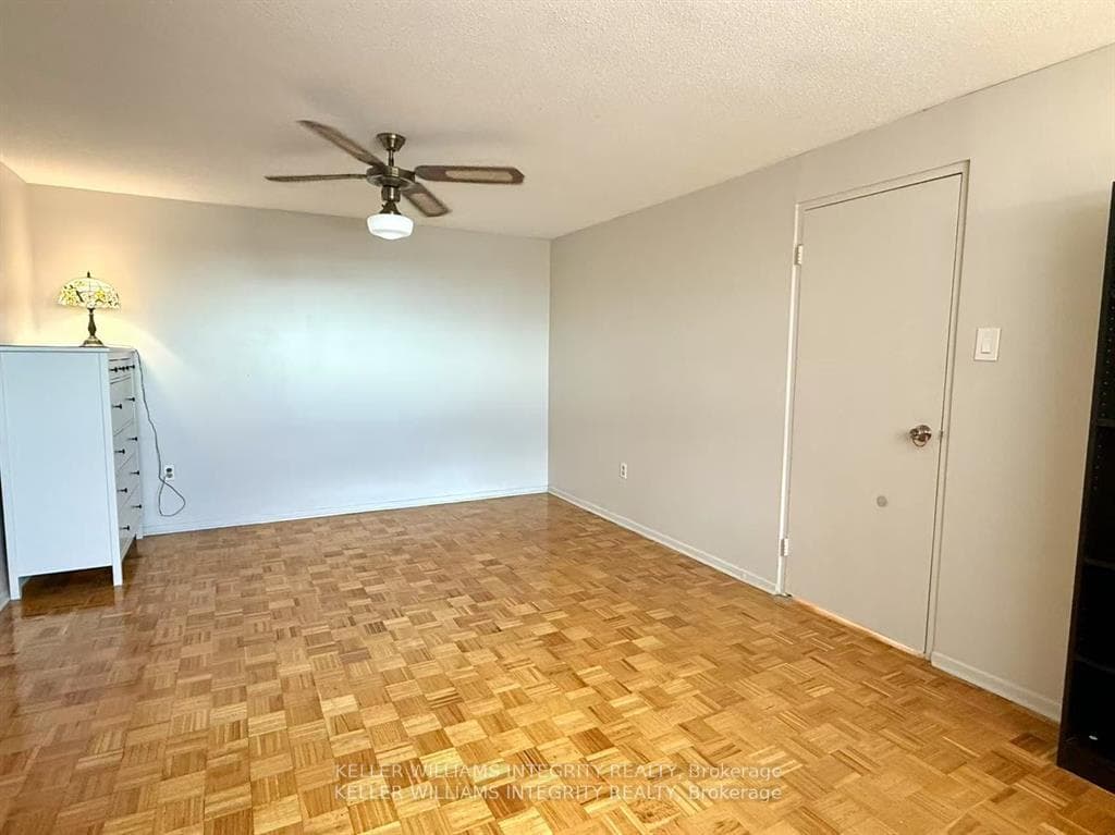 1356 Meadowlands Drive Unit 305 photo 22