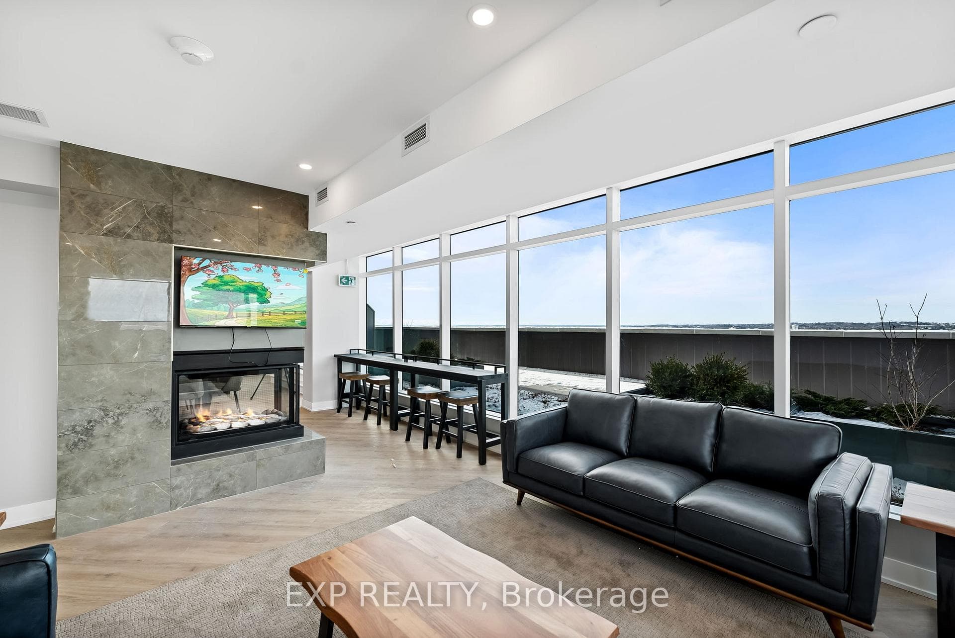 8th floor party room lounge with fireplace