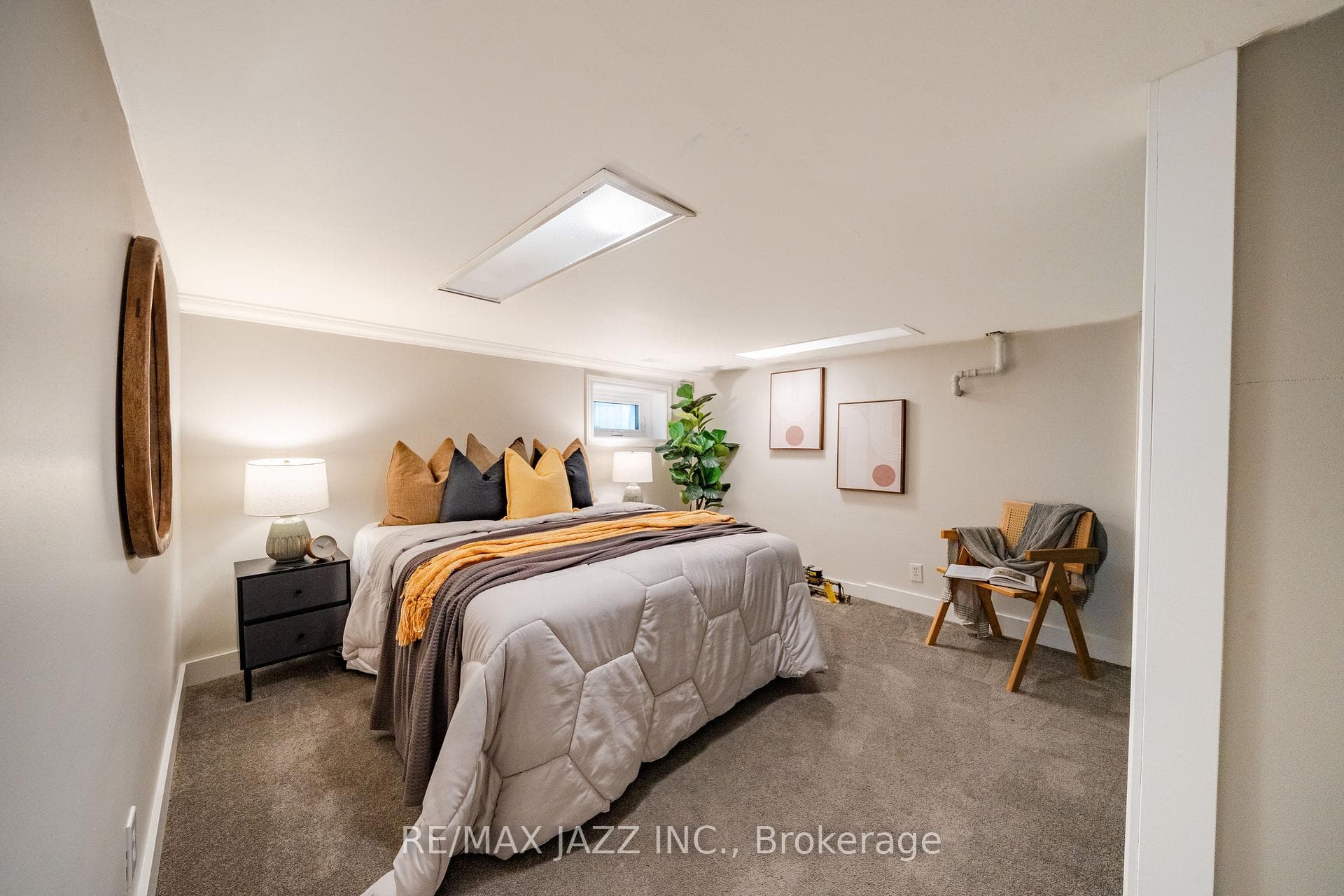 705 Mortimer Avenue photo 19