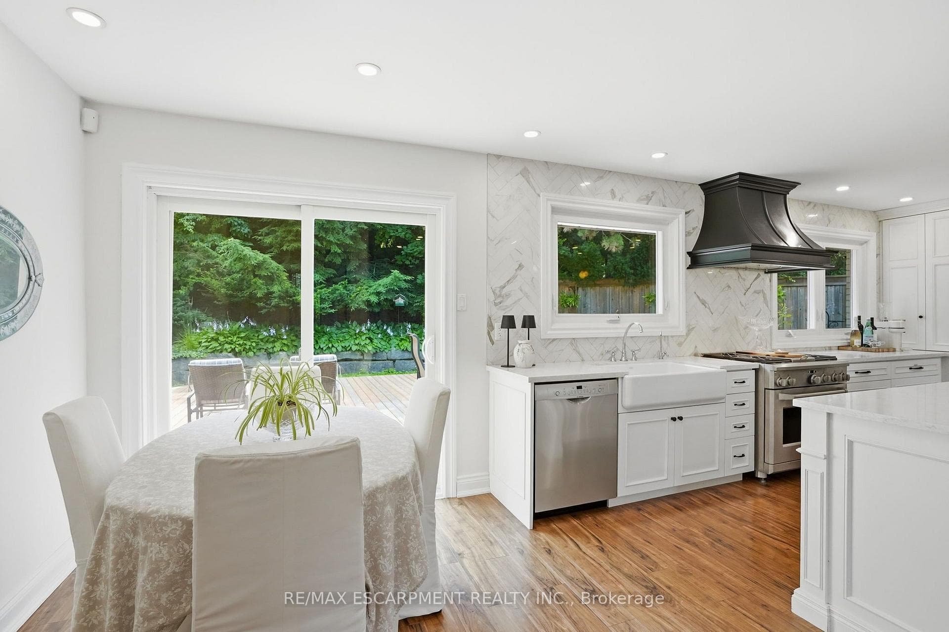 2 Jameson Drive photo 14