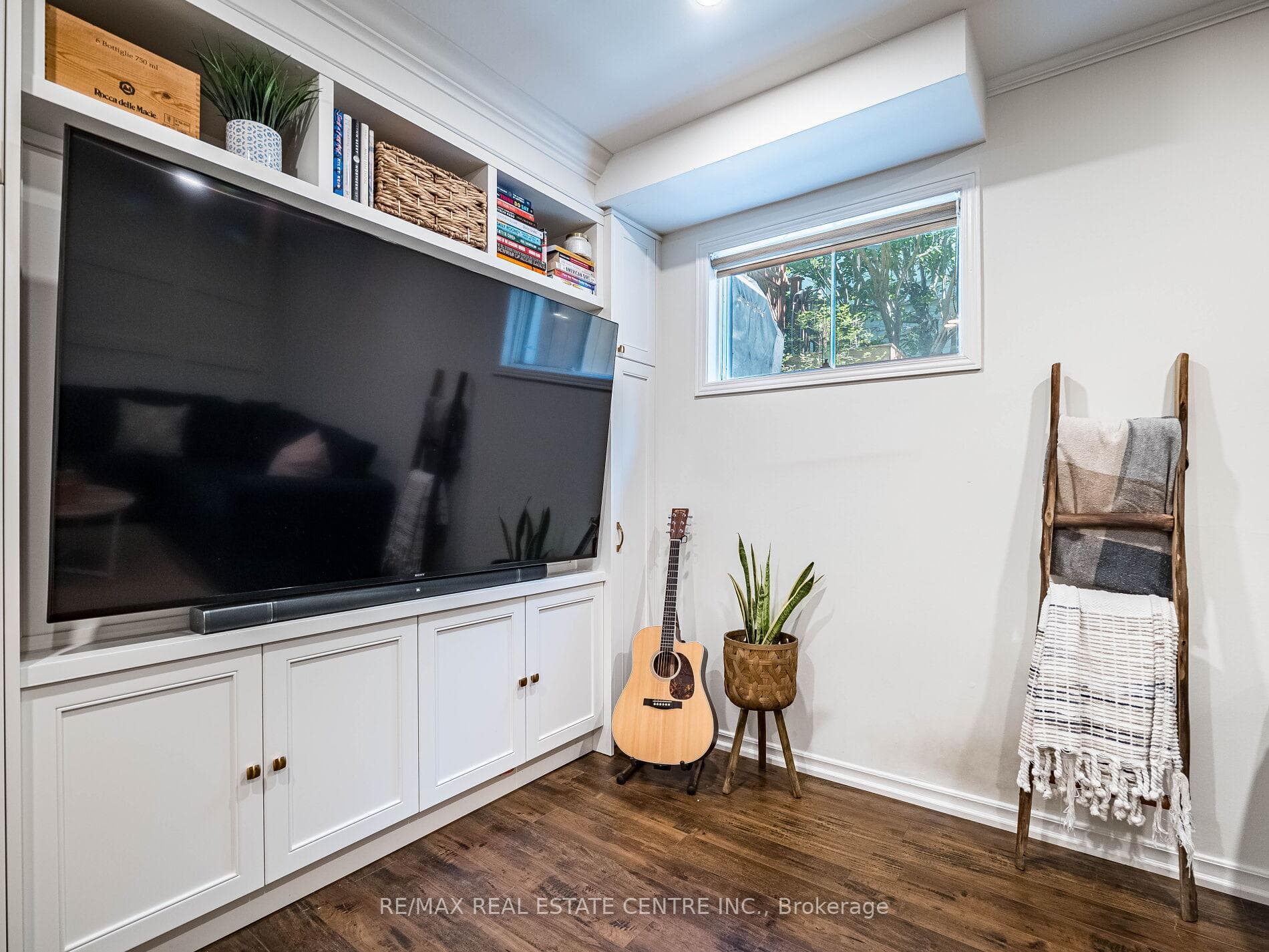 113 Brock Street photo 36