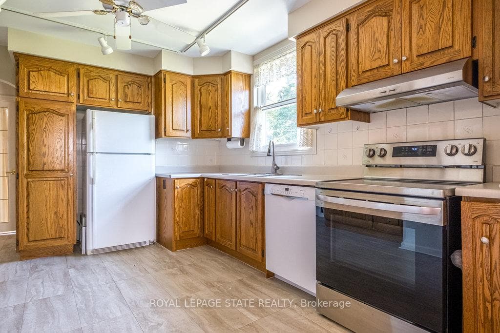 170 Parkview Drive photo 7