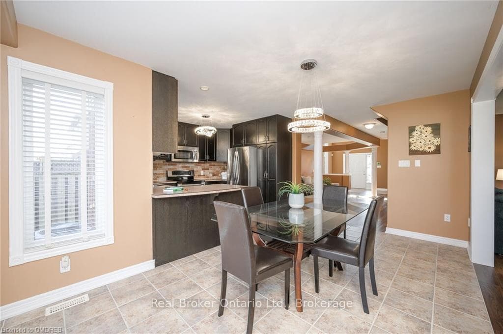 88 SUMNER CRES N/A photo 19