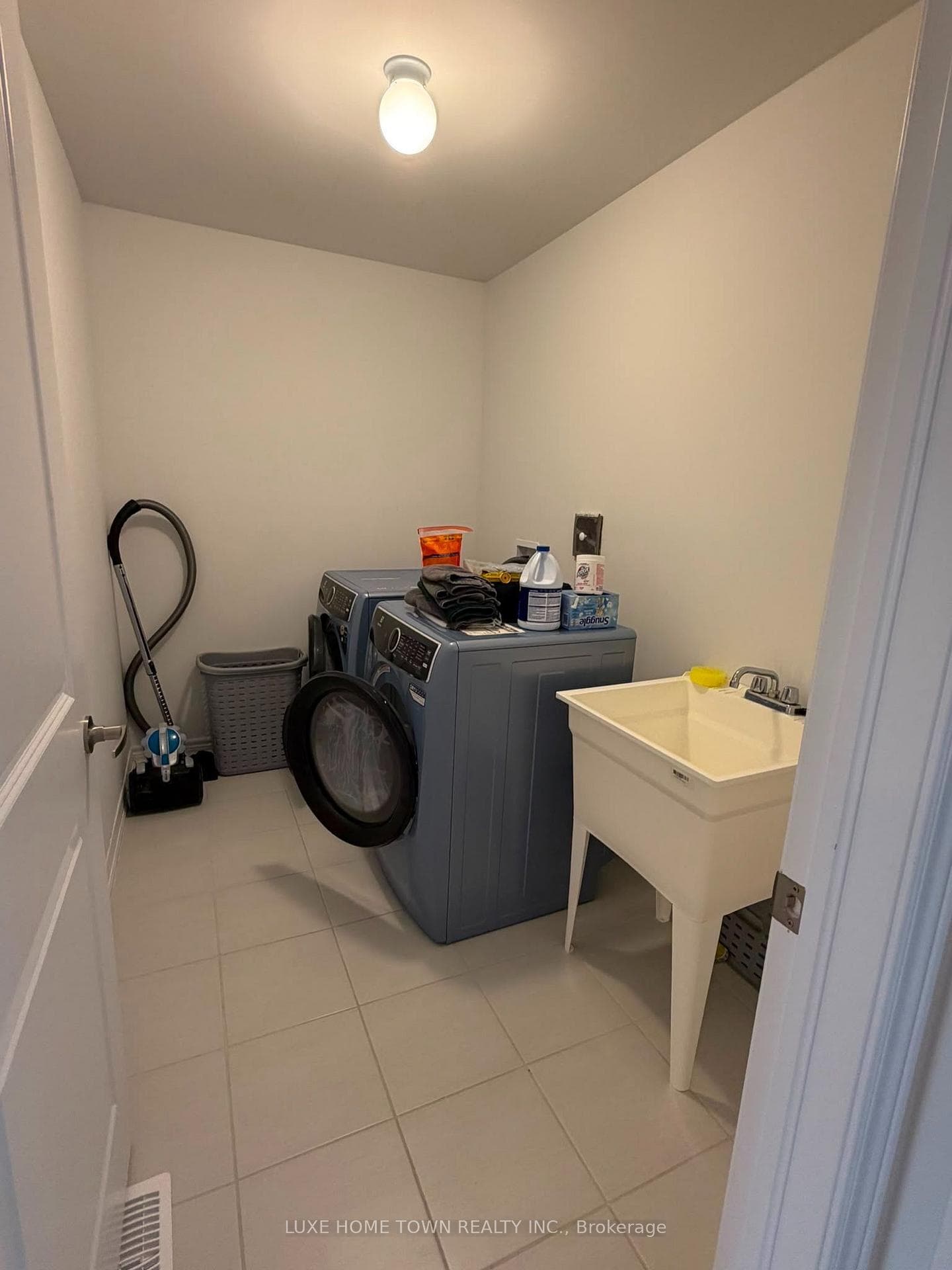 12 Gauley Drive photo 5