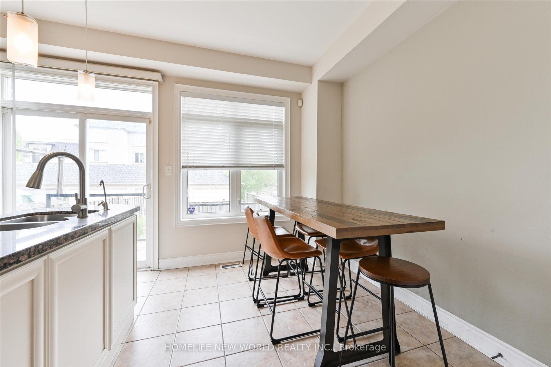 17 Routliffe Lane photo 10