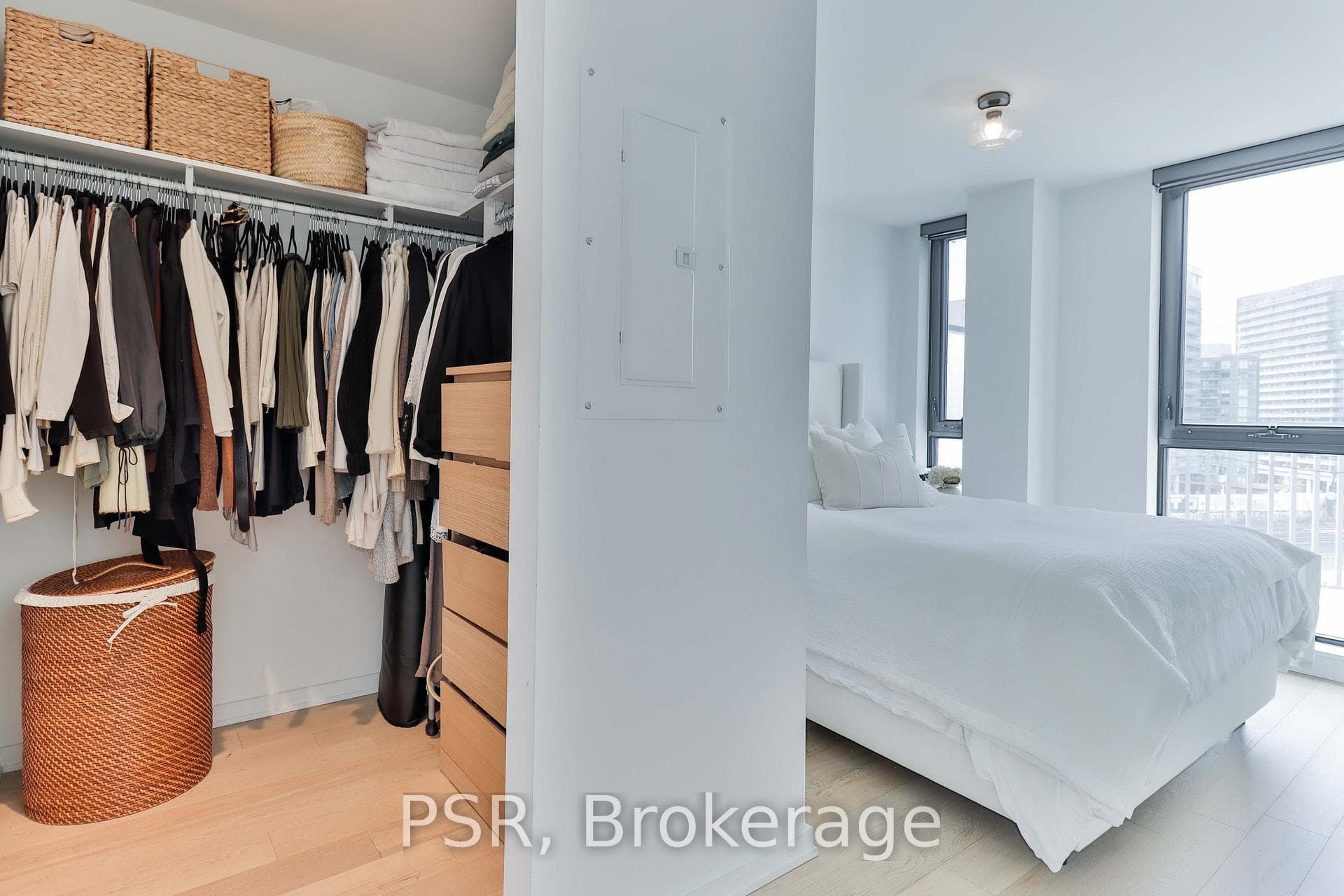 41 Dovercourt Road Unit 807 photo 16