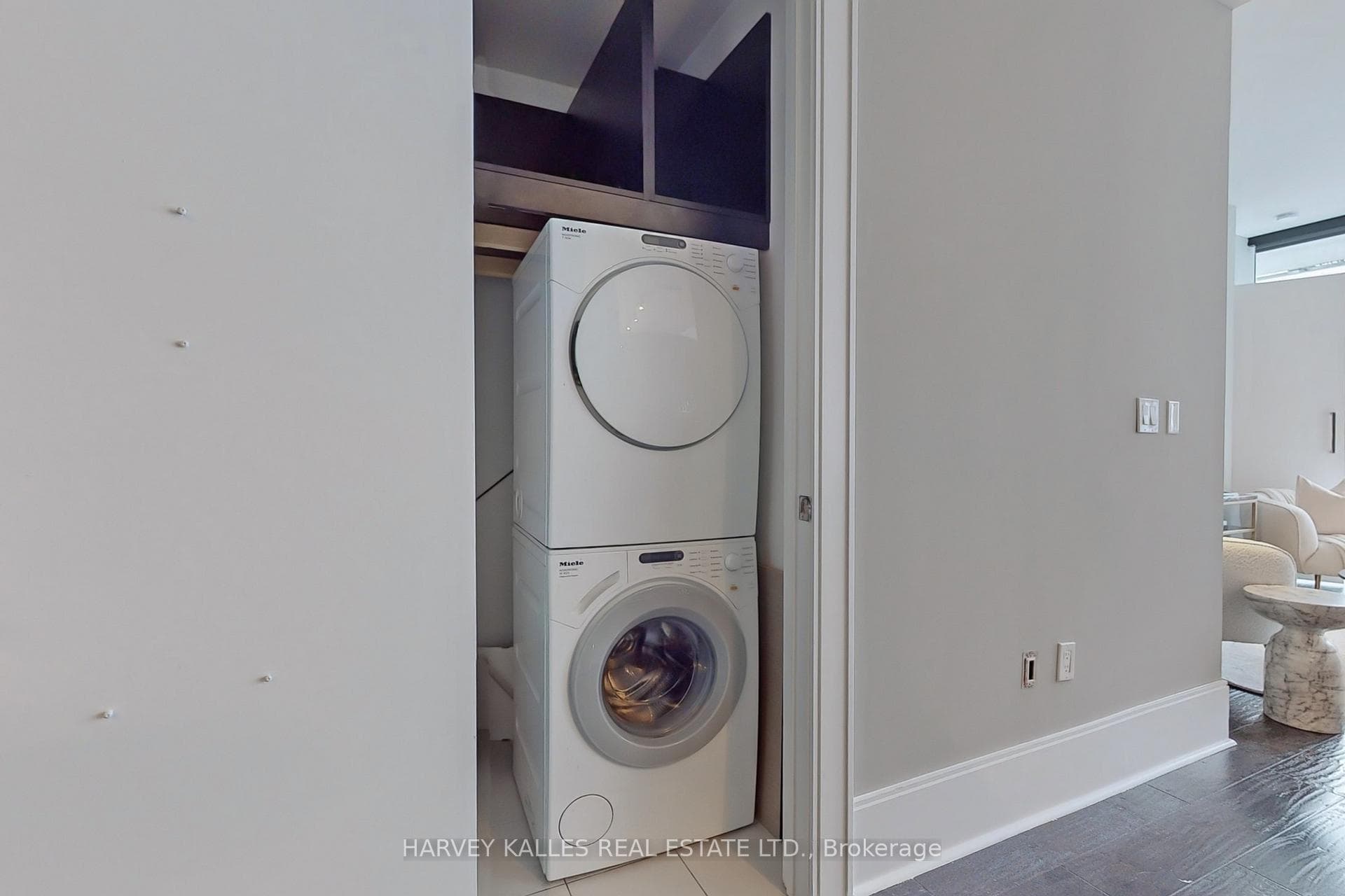 29 Queens Quay Unit 813 photo 34