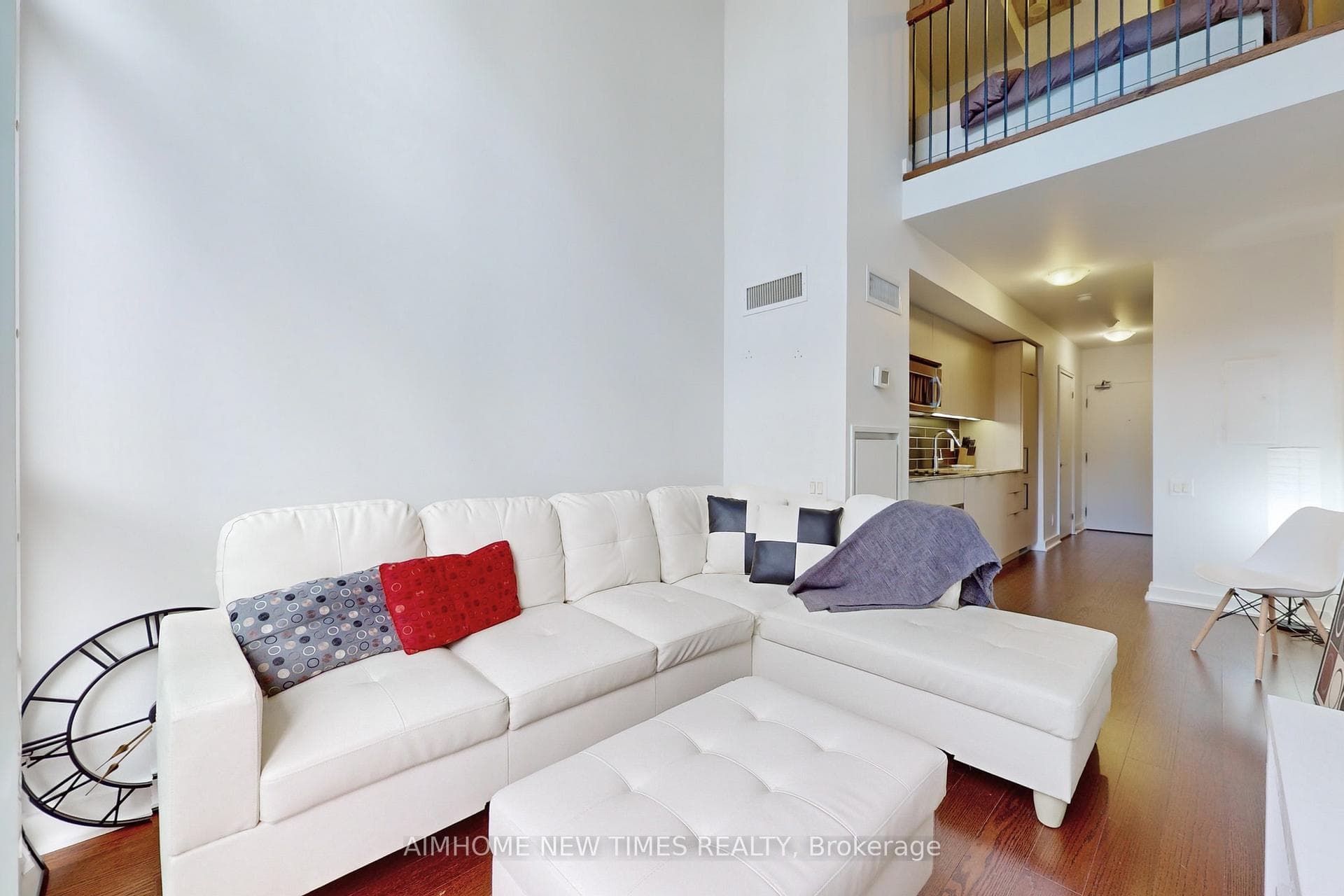 5 Hanna Avenue Unit 331 photo 6