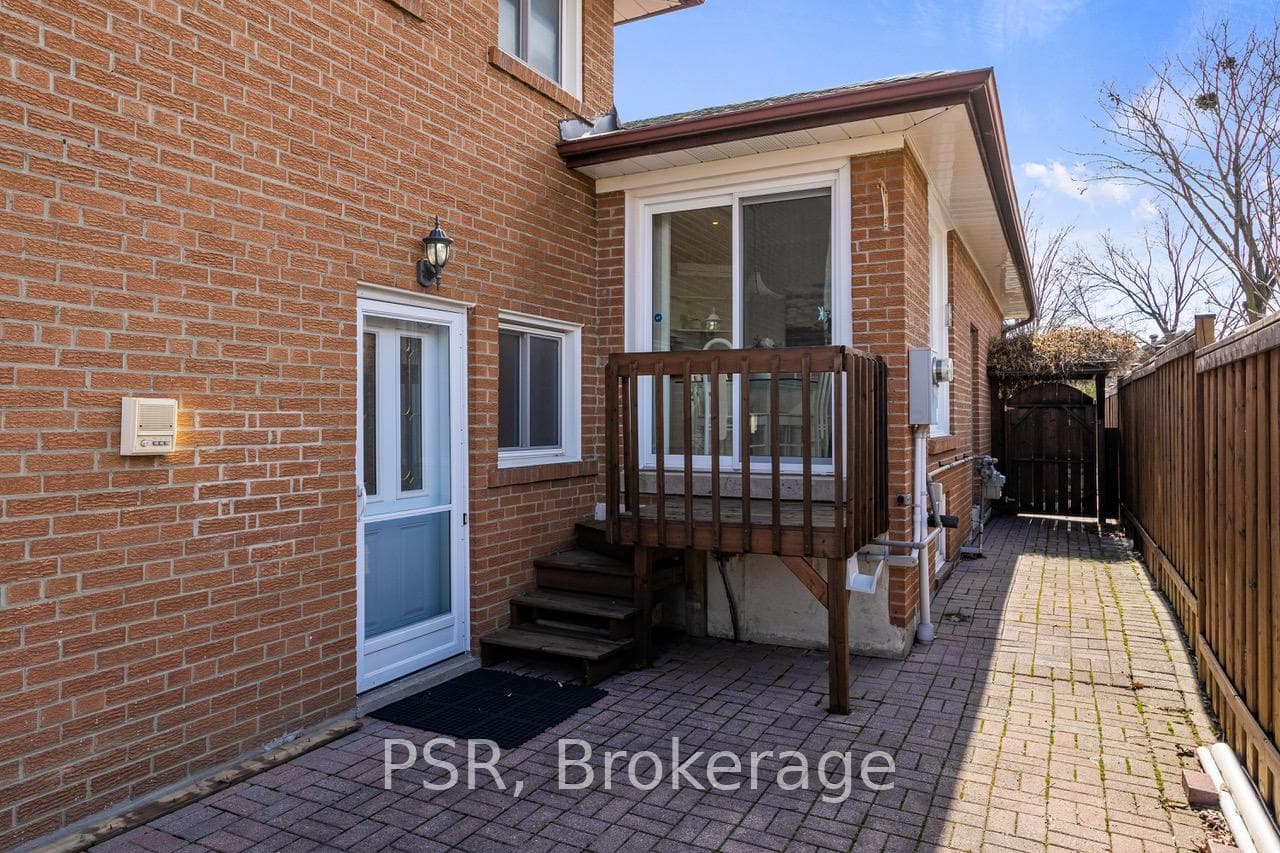 1197 Greyowl Point photo 7