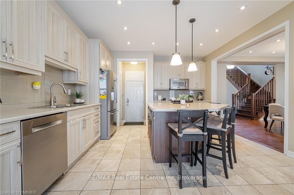 1039 BIASON Circle photo 14
