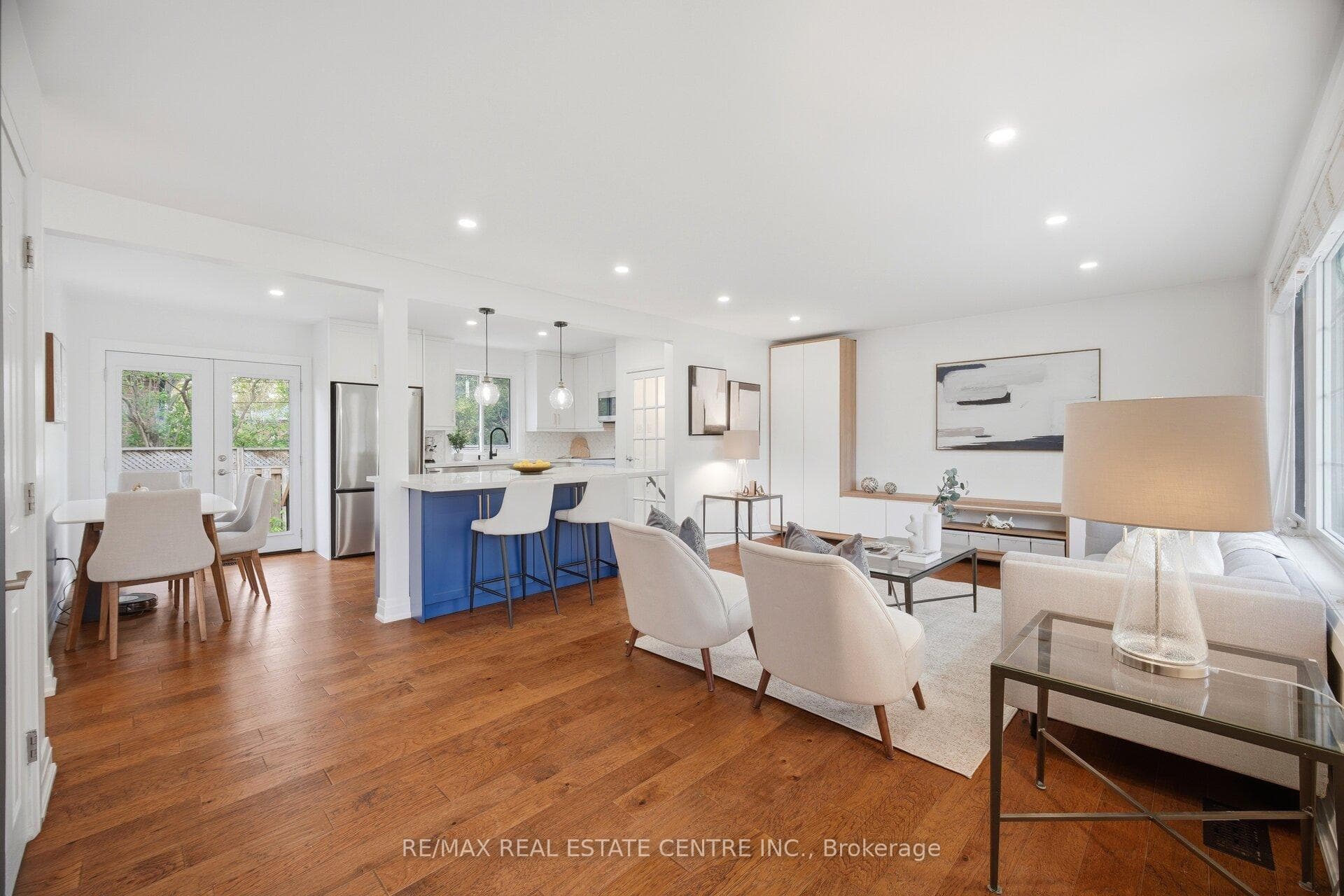 1376 Royal Drive photo 11