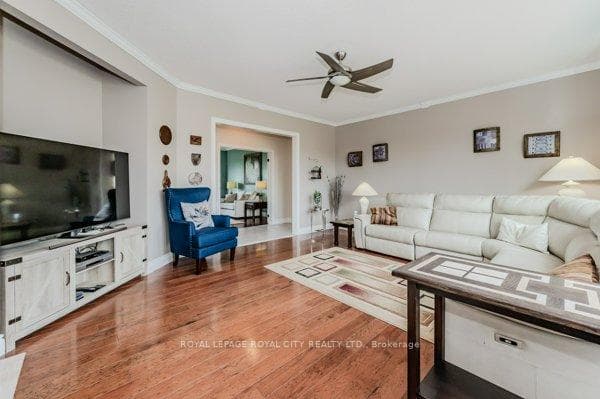 22 Bridlewood Boulevard photo 15