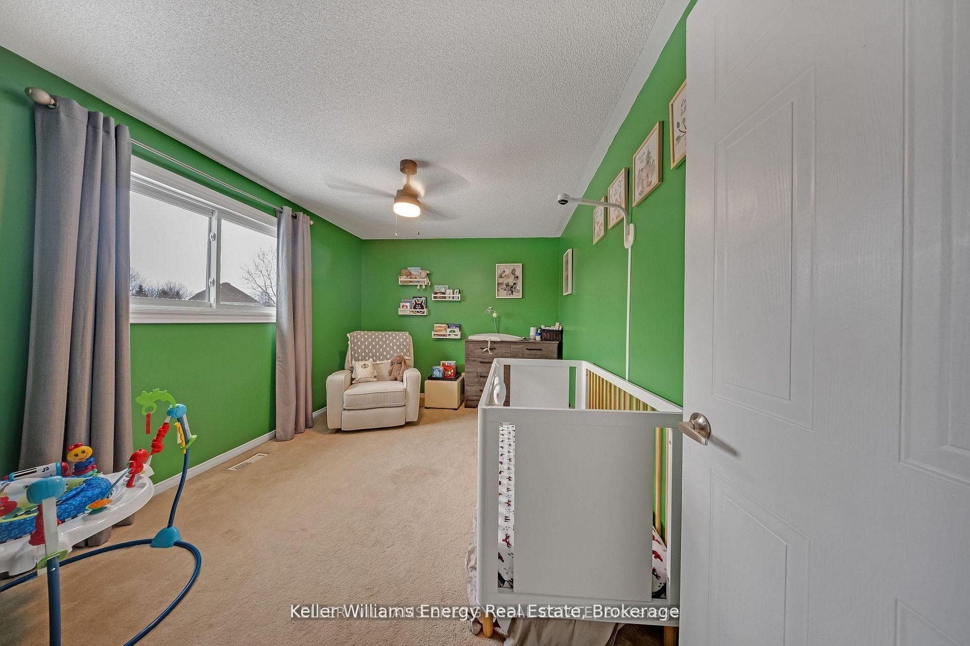 179 Wilkins Crescent photo 35