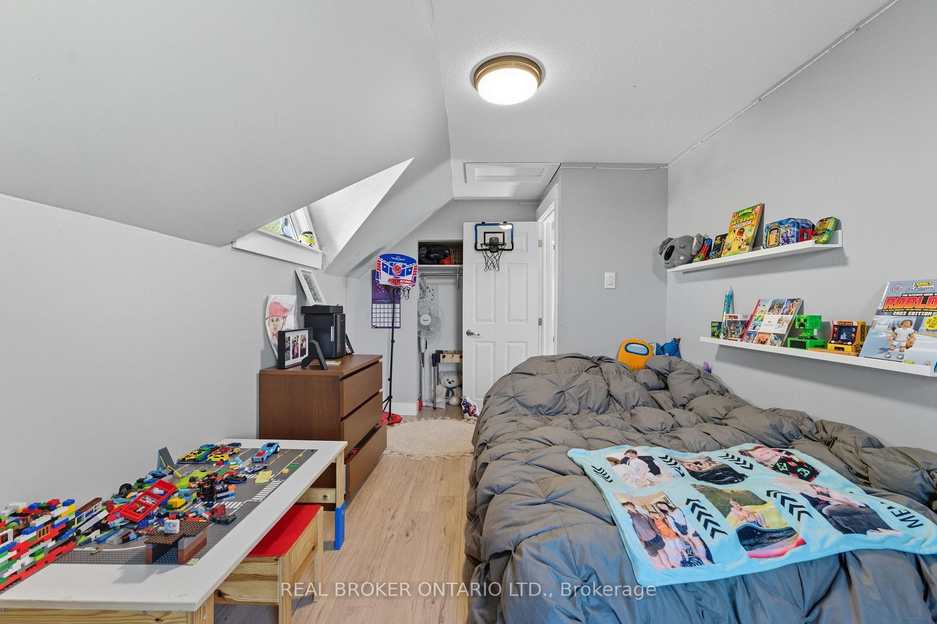 100 La Salette Road photo 21