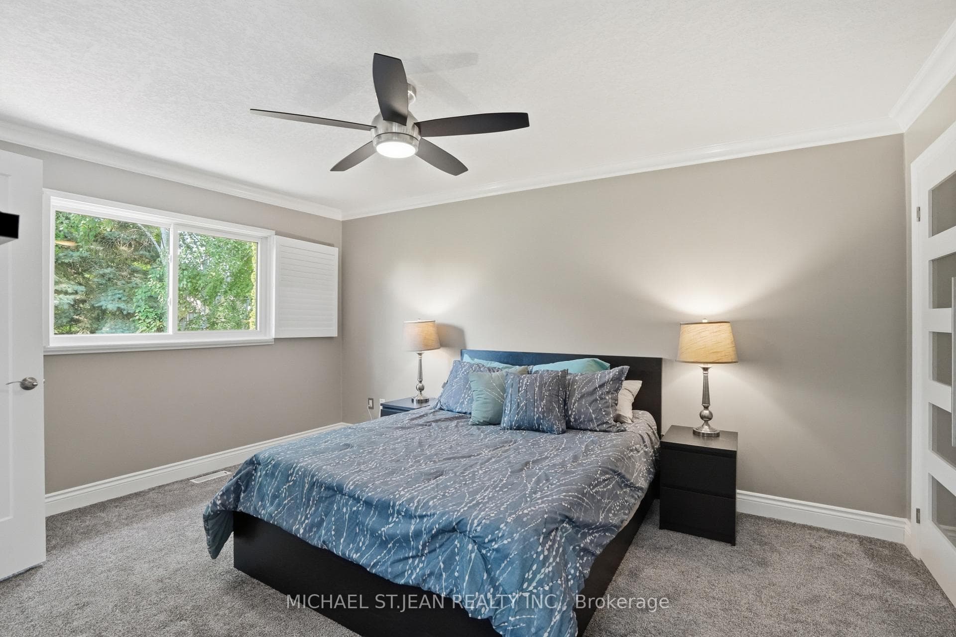 45 Sandra Crescent photo 16