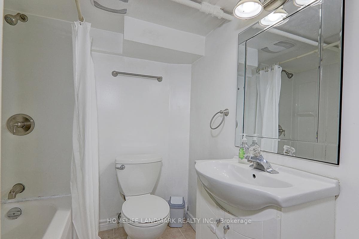 794 Jane Street photo 30