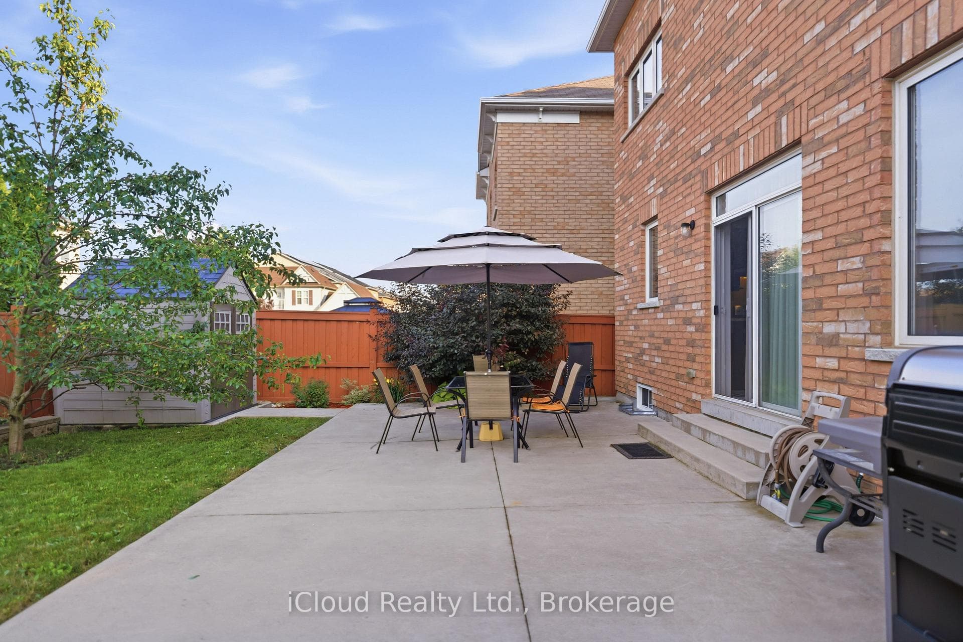 5 Leith Drive photo 42