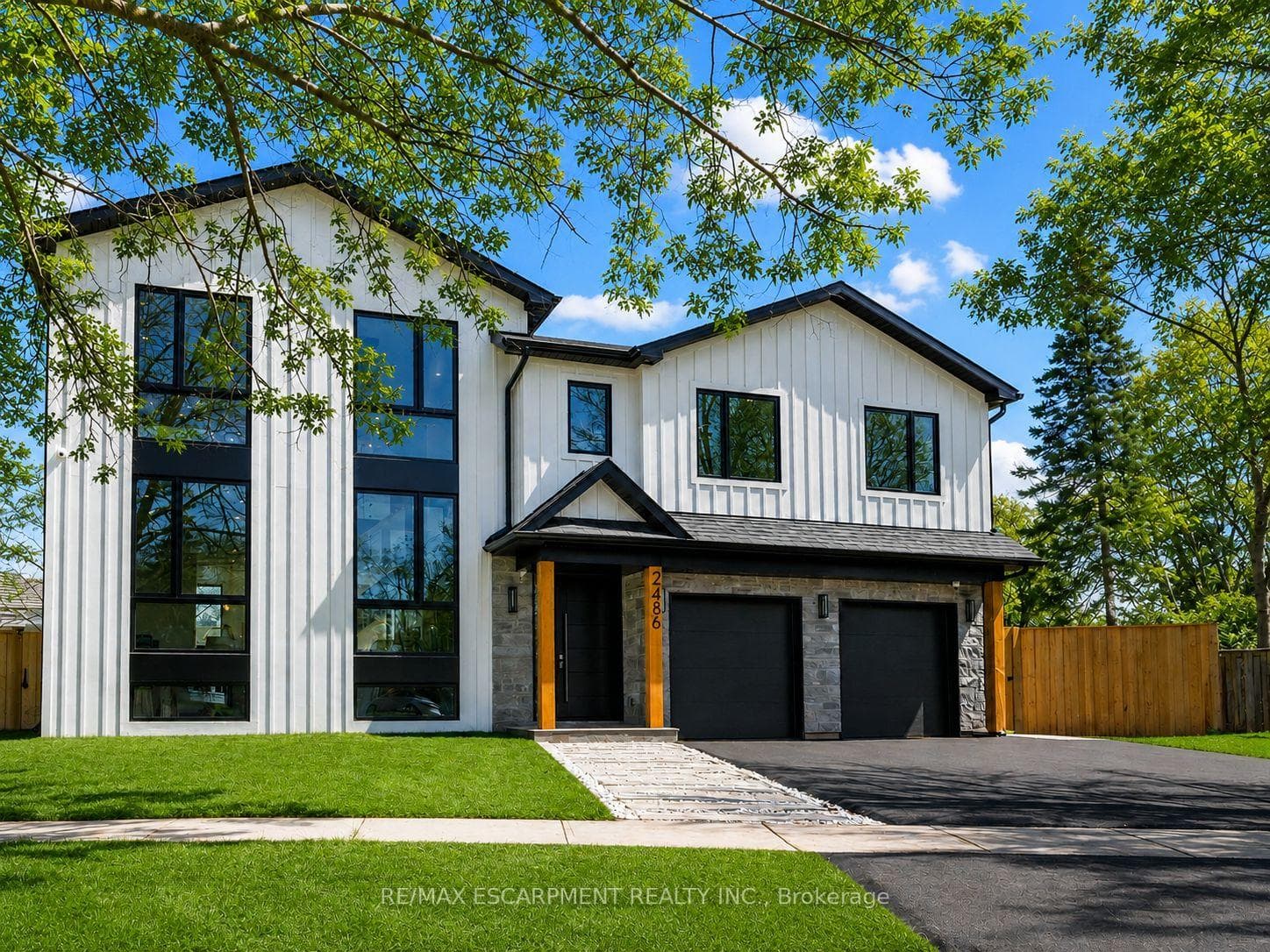 2488 Bridge Road photo 4