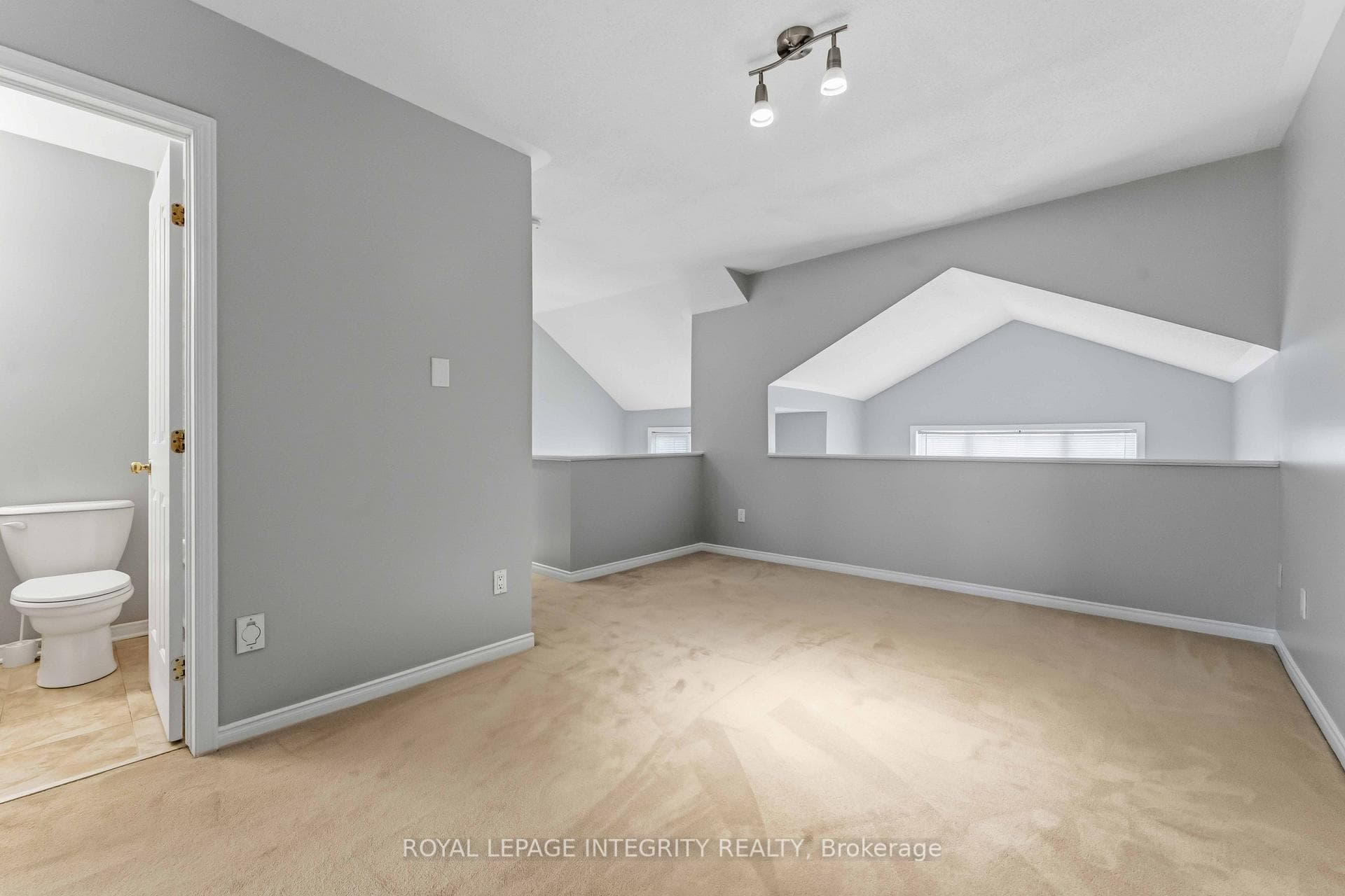 314 Tivoli Private Unit 13 photo 17