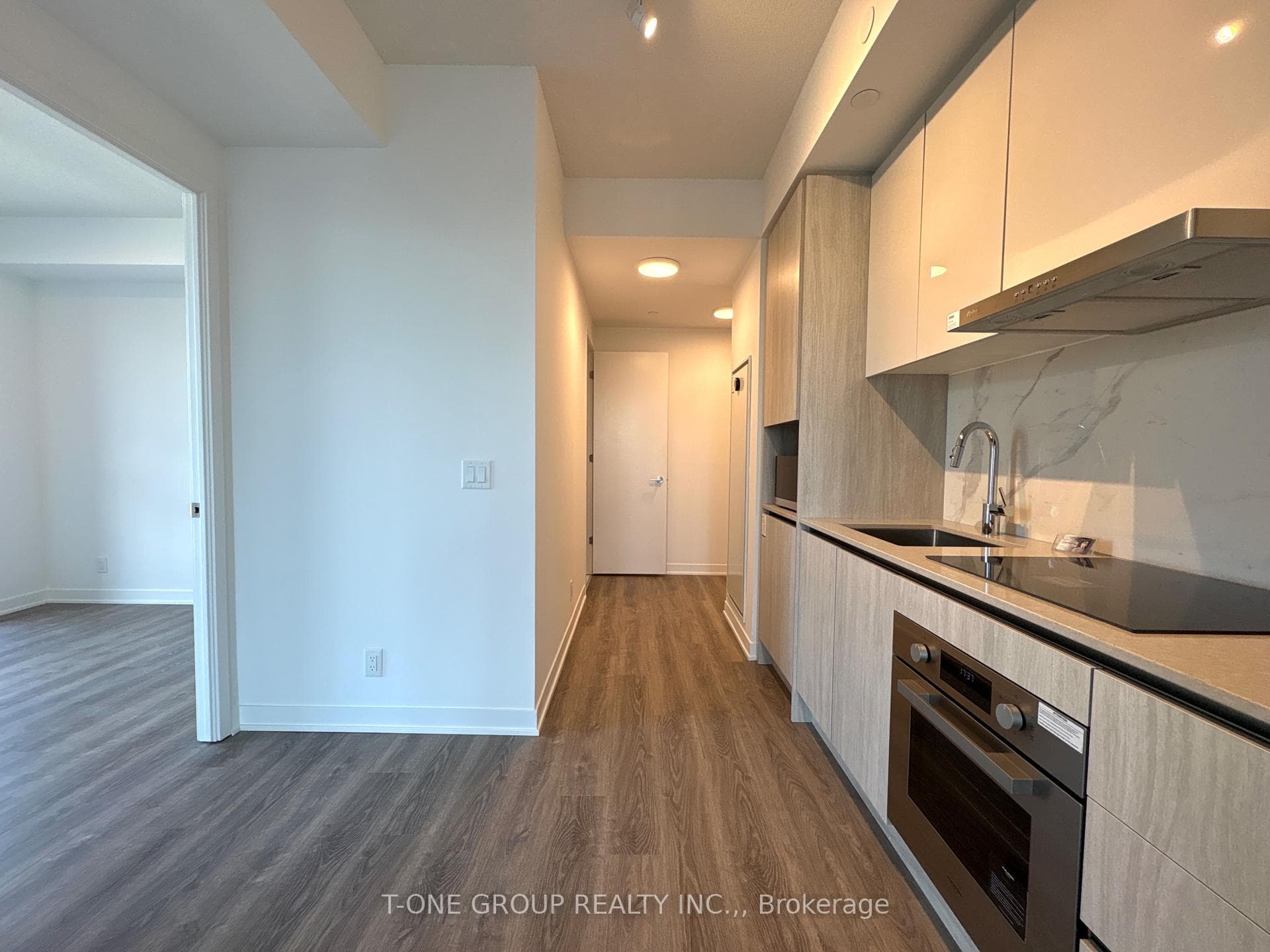 180 Front Street Unit 2003 photo 22