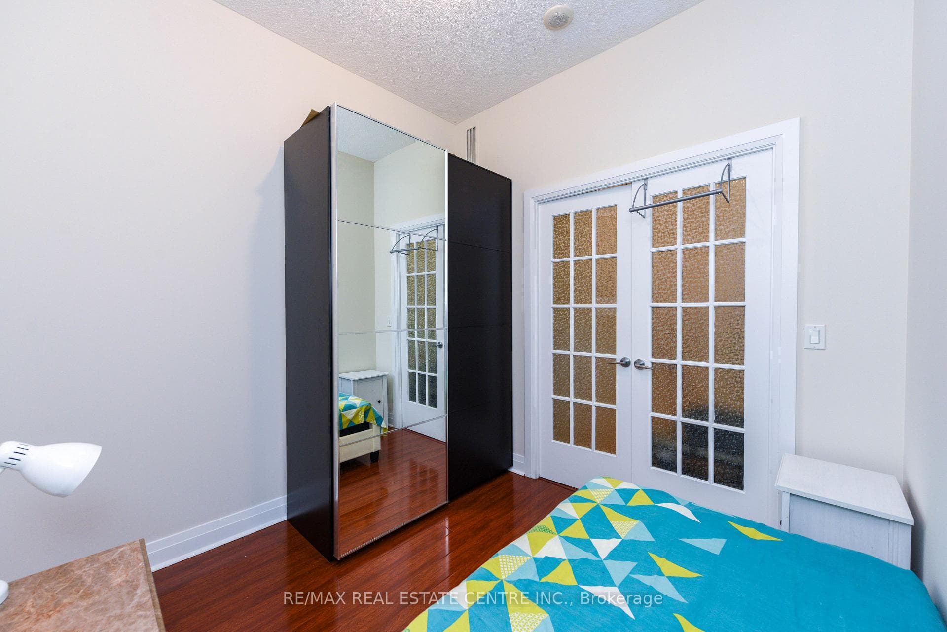 90 Absolute Avenue Unit 2605 photo 20