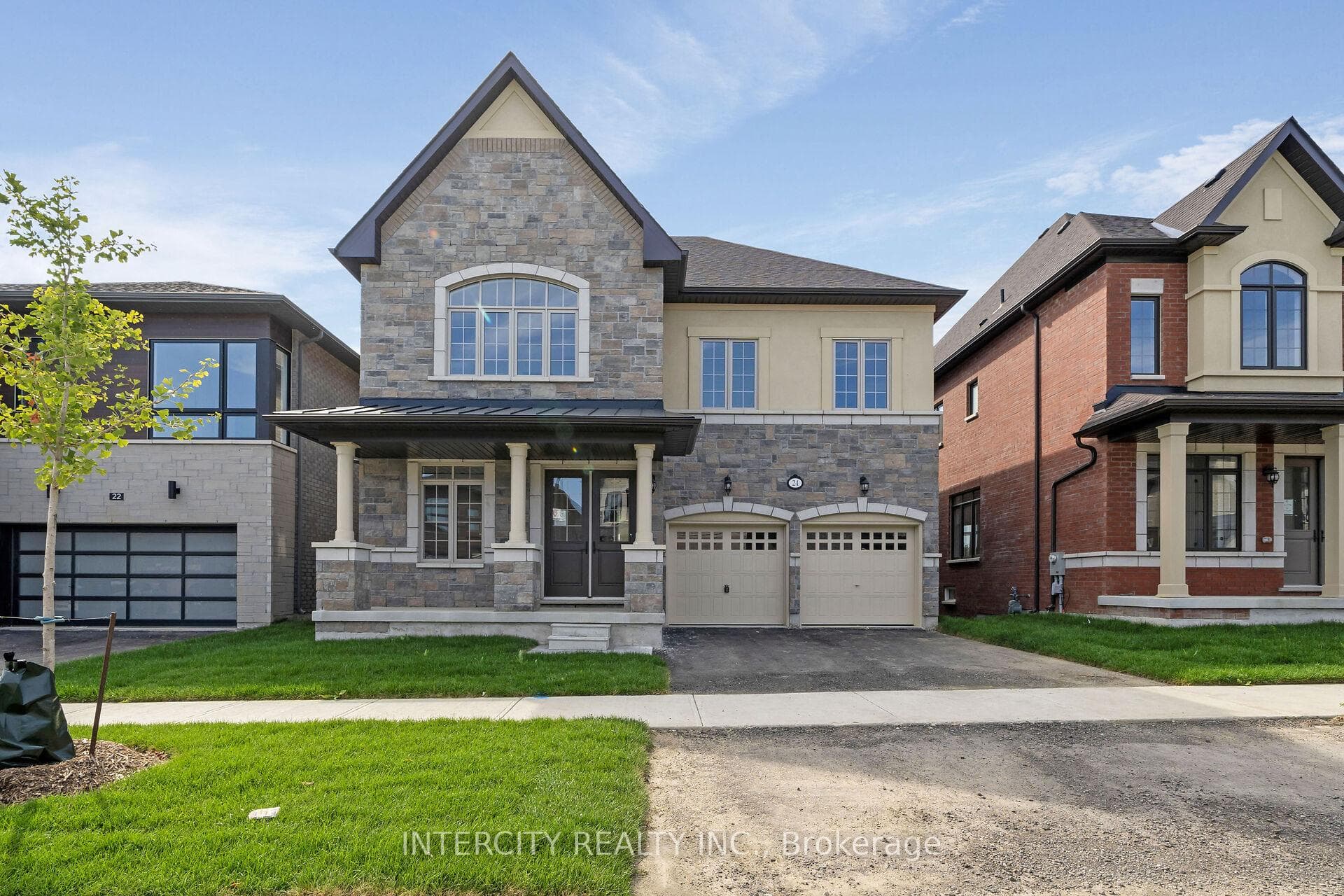 24 Keyworth Crescent photo 1
