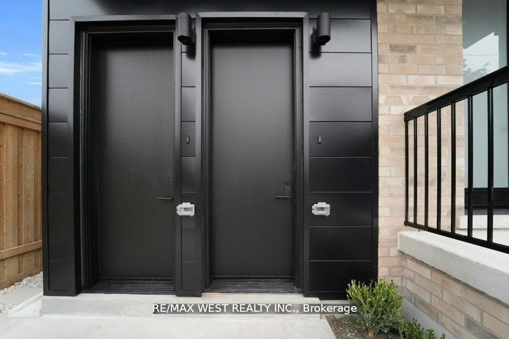 661 Winona Drive photo 2